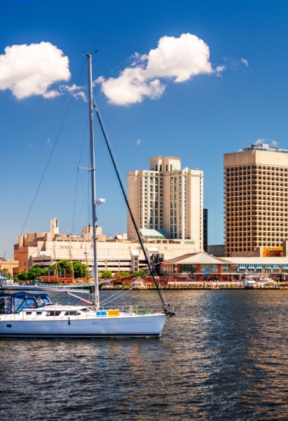 Norfolk, Virginia, USA skyline on the Elizabeth River.
